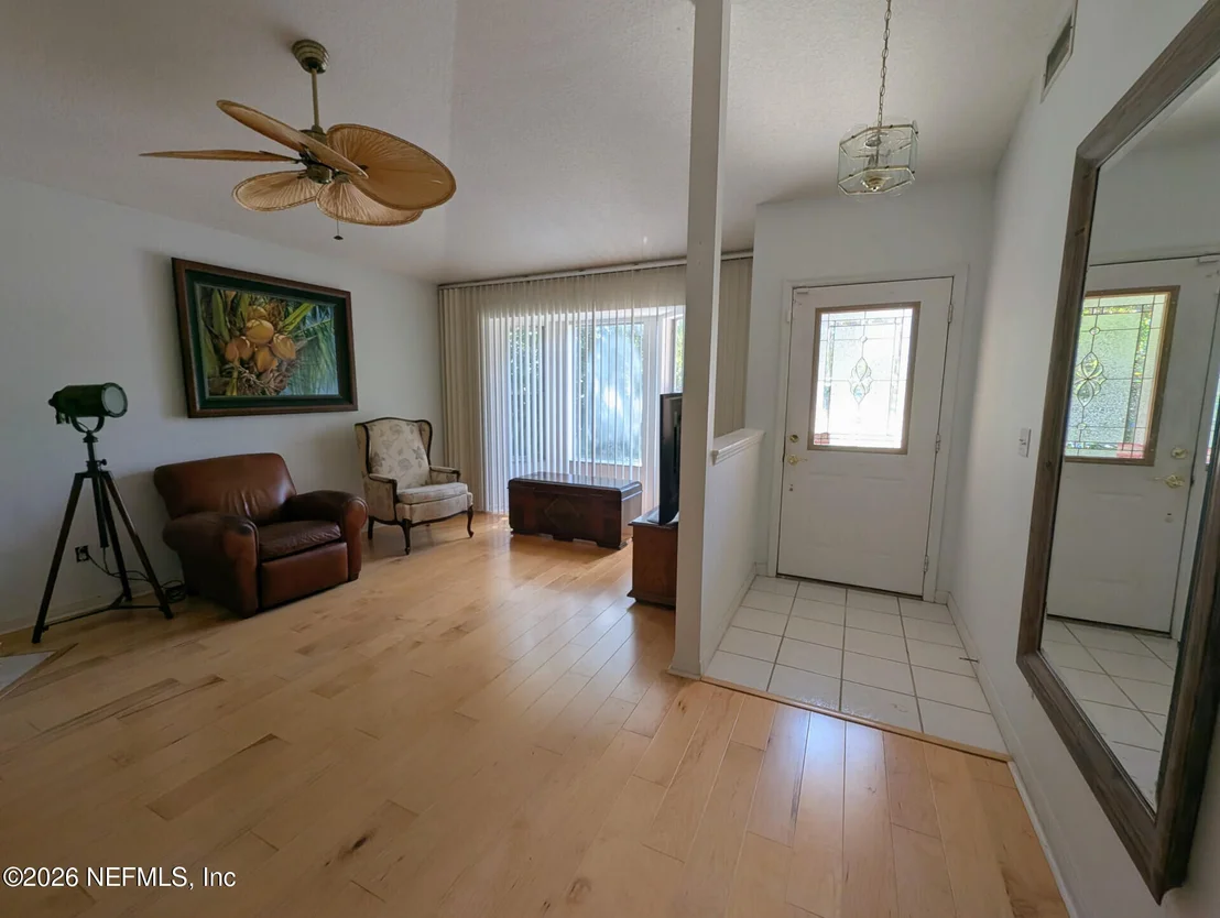 Photo of 104 D Street