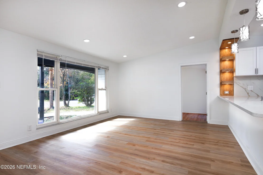 Photo of 203 RIO Road