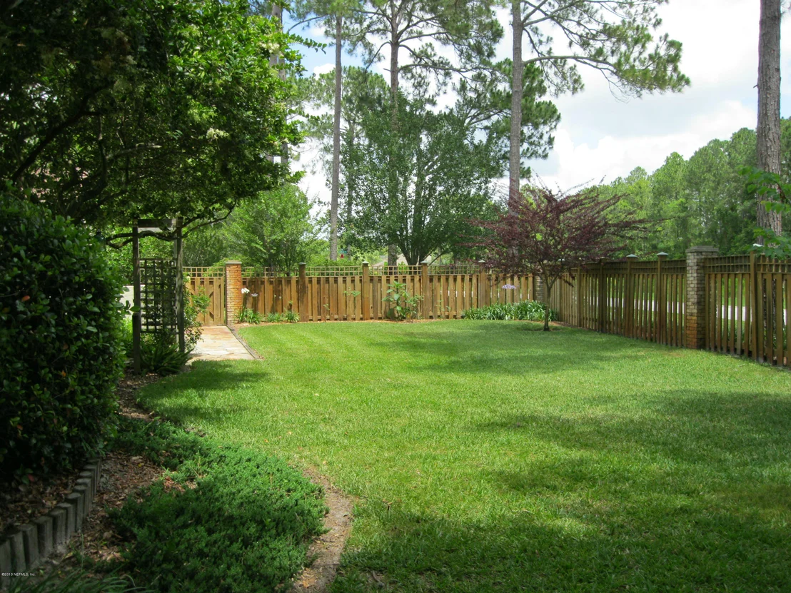 Photo of 1188 LINWOOD Loop