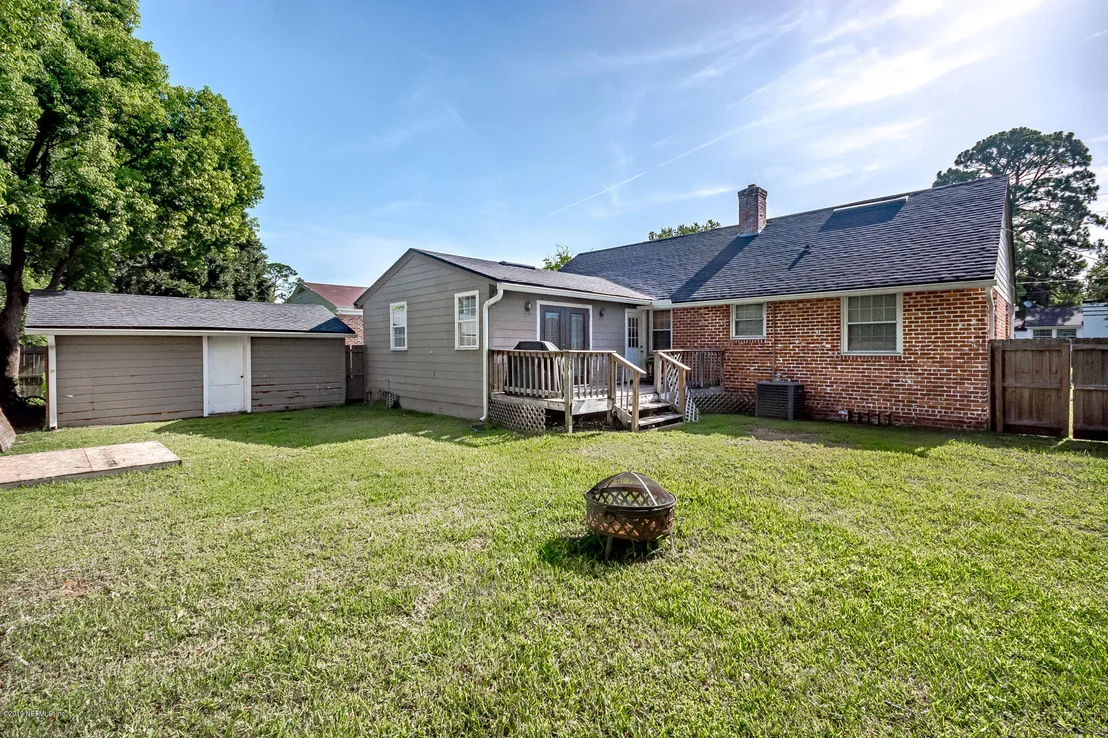 Photo of 2152 REDFERN Road