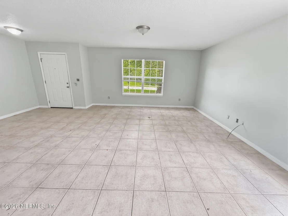 Photo of 5121 CHENANGO Boulevard