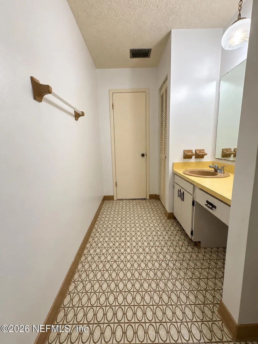 Photo of 118 BOBWHITE Road