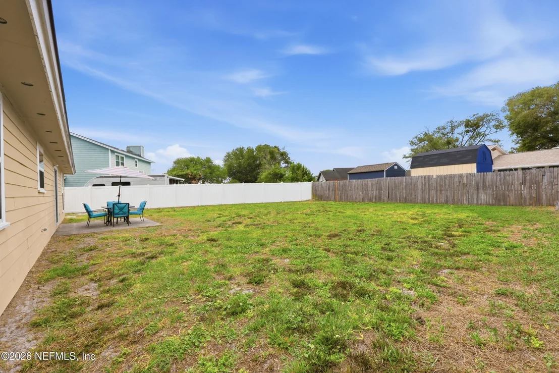 Photo of 2550 OAKVIEW Drive