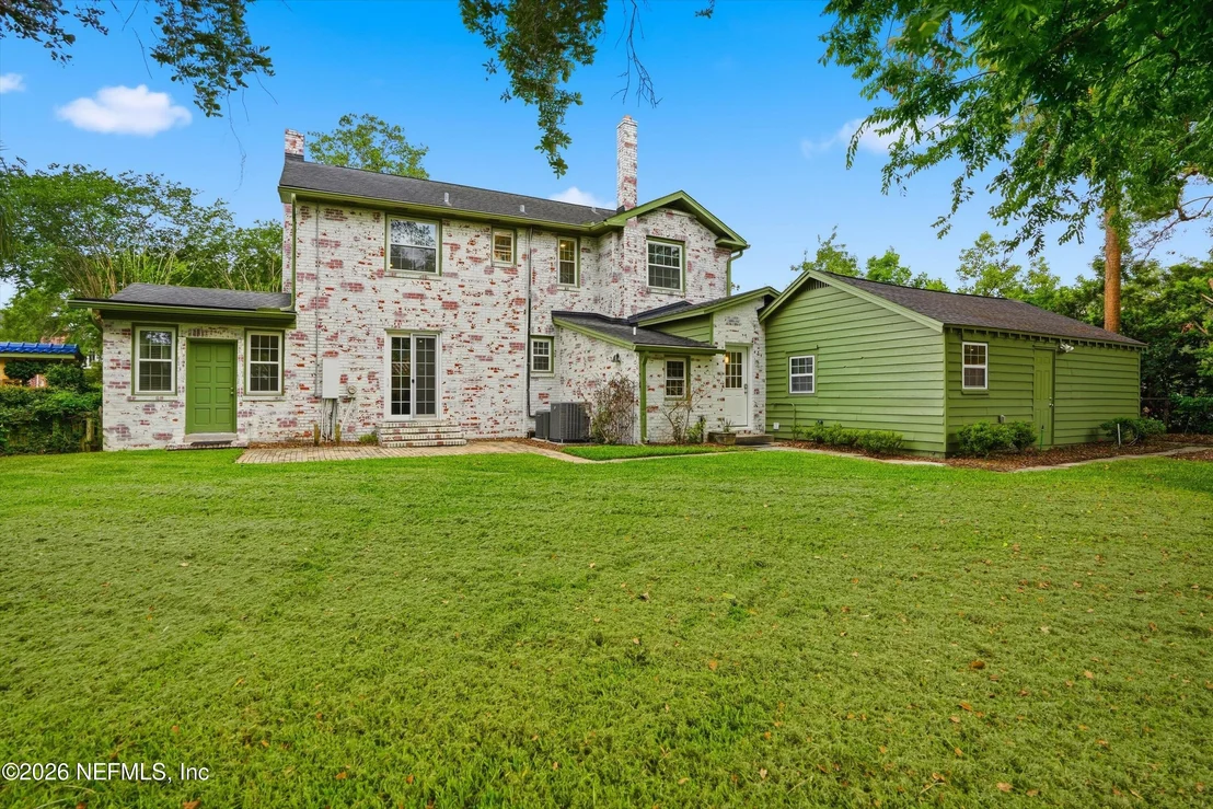 Photo of 1841 RIVER Road