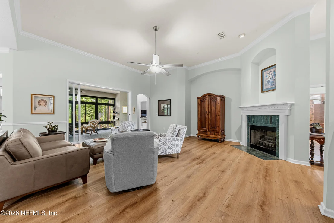 Photo of 1015 GREEN PINE Circle