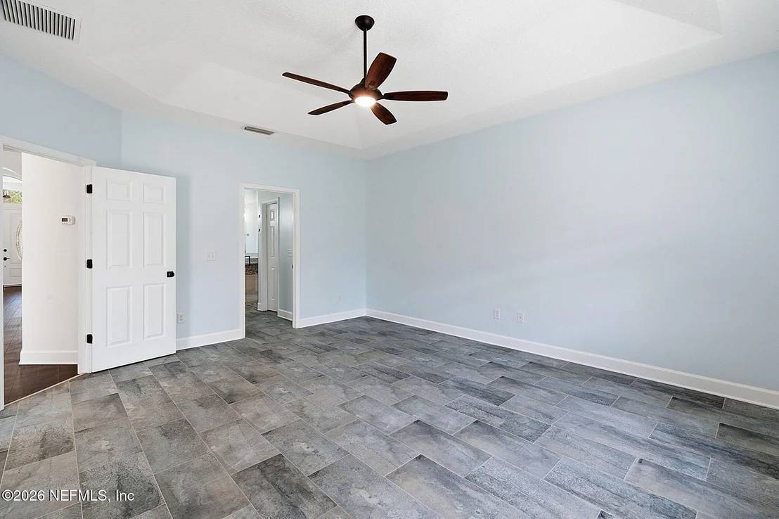 Photo of 2325 LINKS Drive