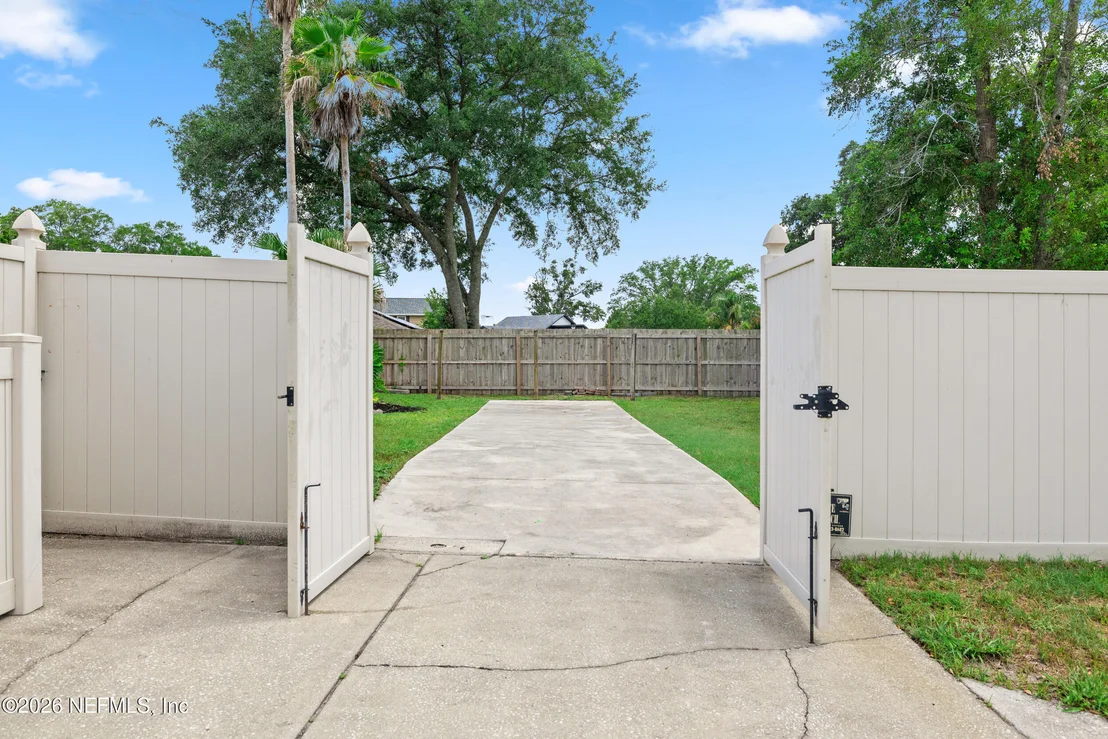 Photo of 8206 CUTTER Place