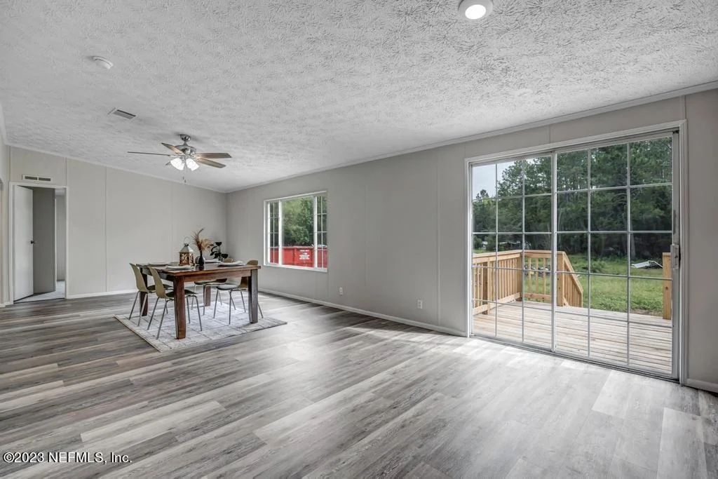 Photo of 43013 LARSEN Road