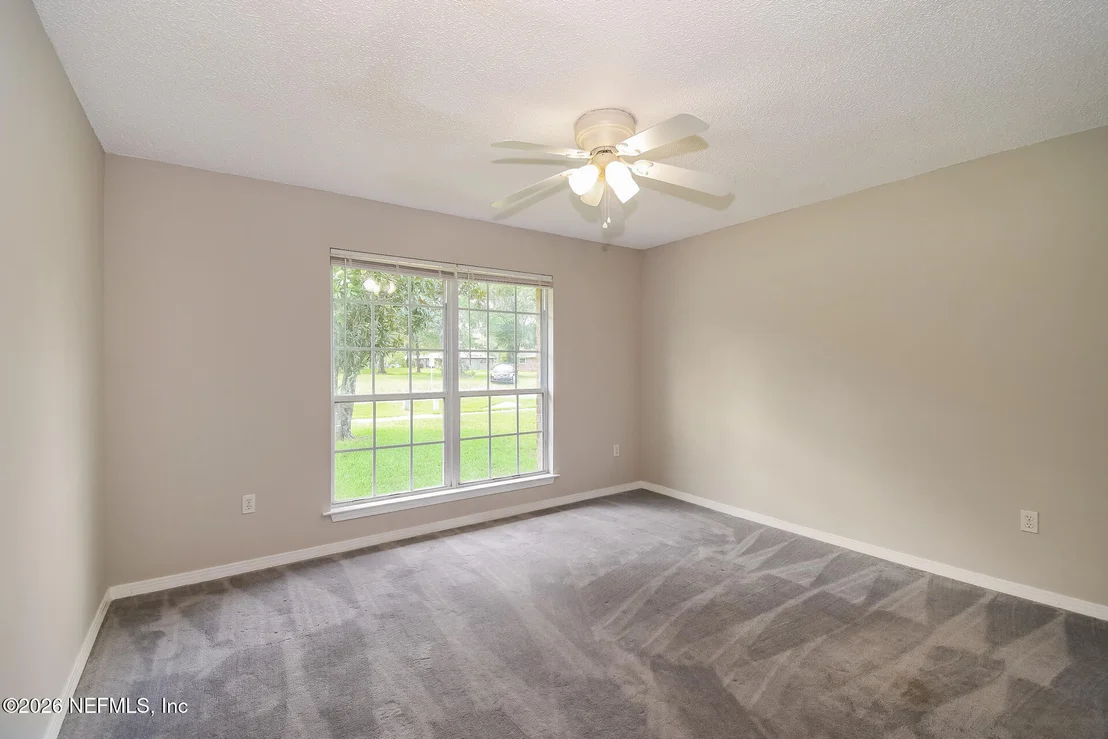 Photo of 2125 PINE TREE Lane