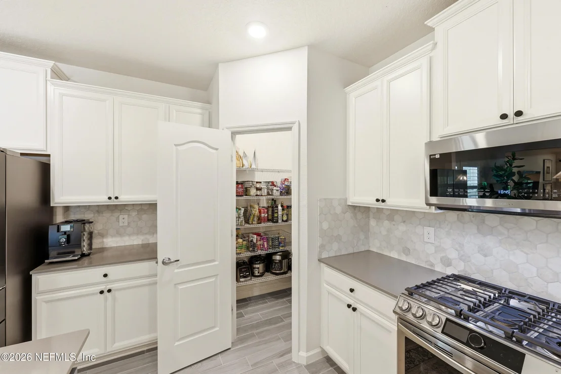 Photo of 28 GLORIETA Drive