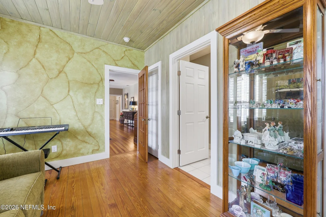 Photo of 17 SYLVAN Drive