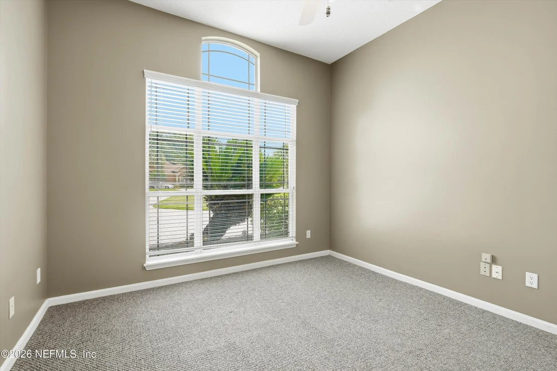 Photo of 1413 COURSE VIEW Drive