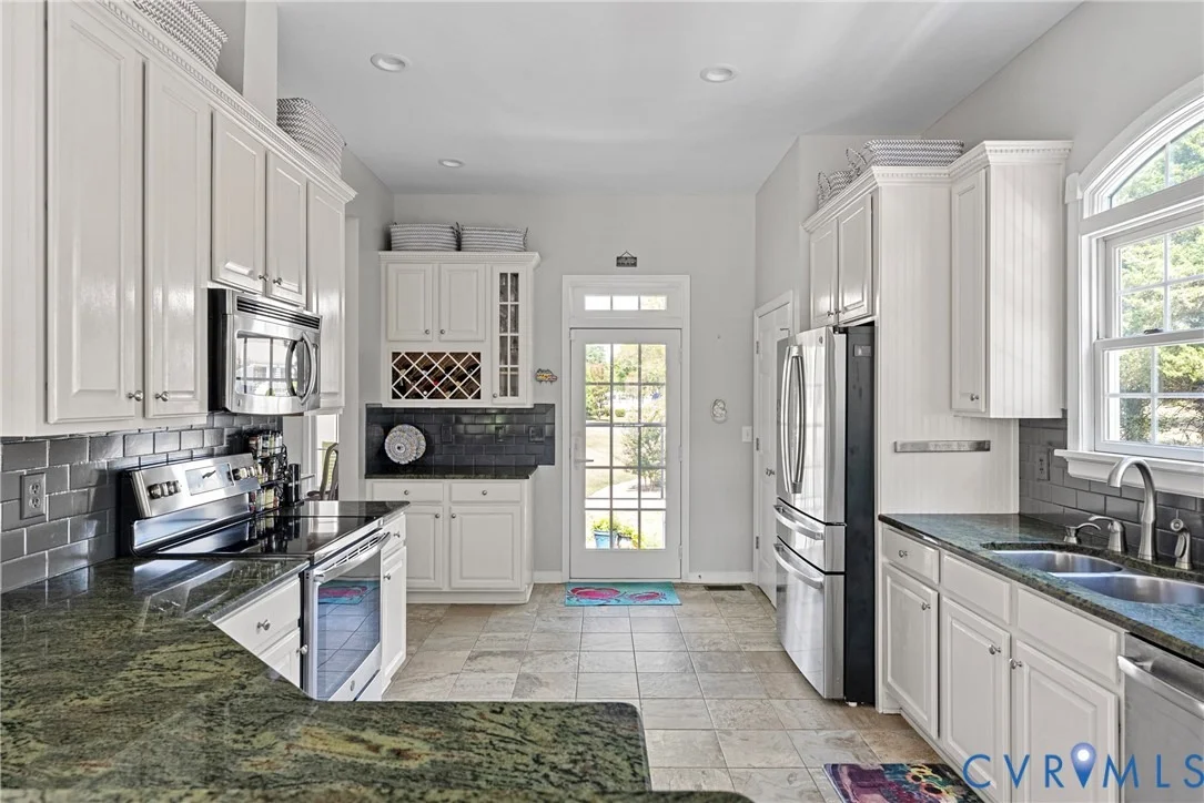 Photo of 935 Ring Farm Road