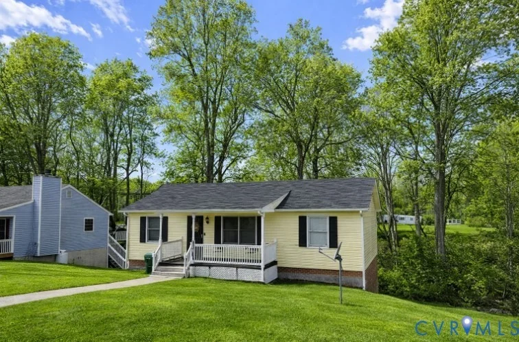 Photo of 4104 Valley Side Drive