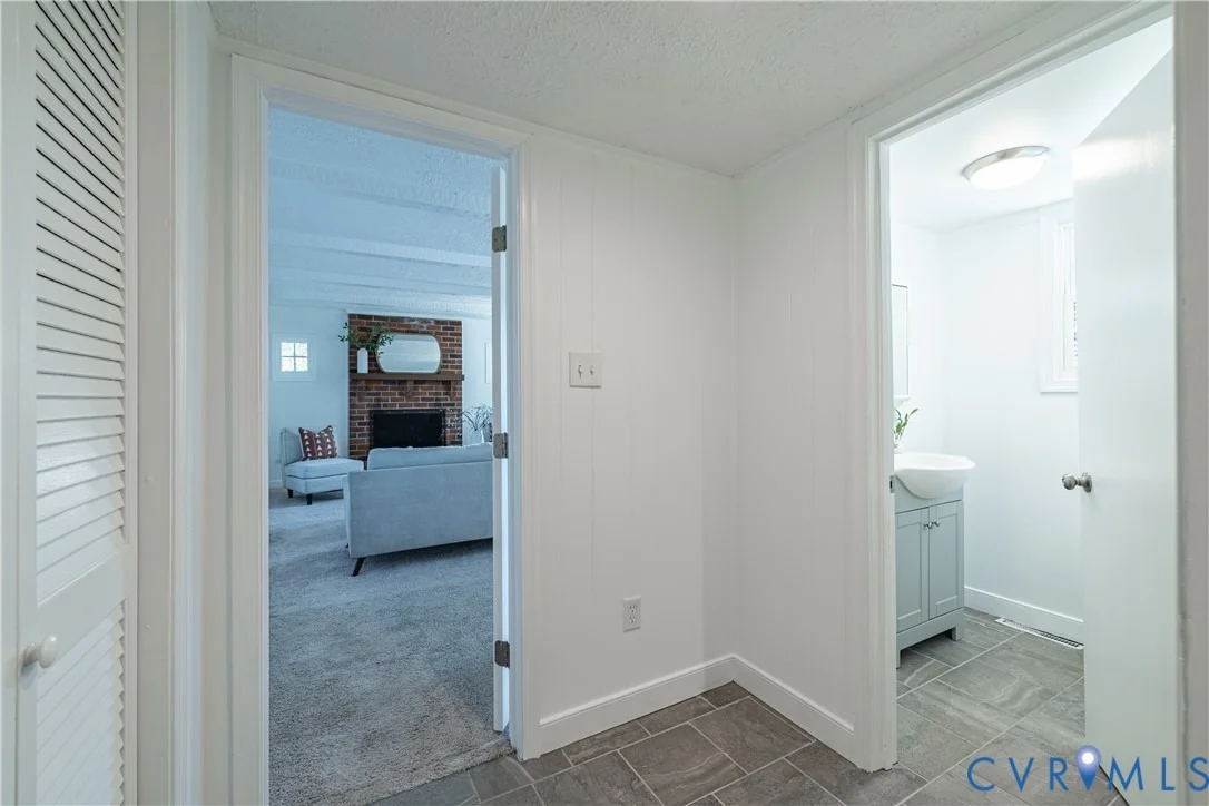 Photo of 2103 Aeronca Avenue