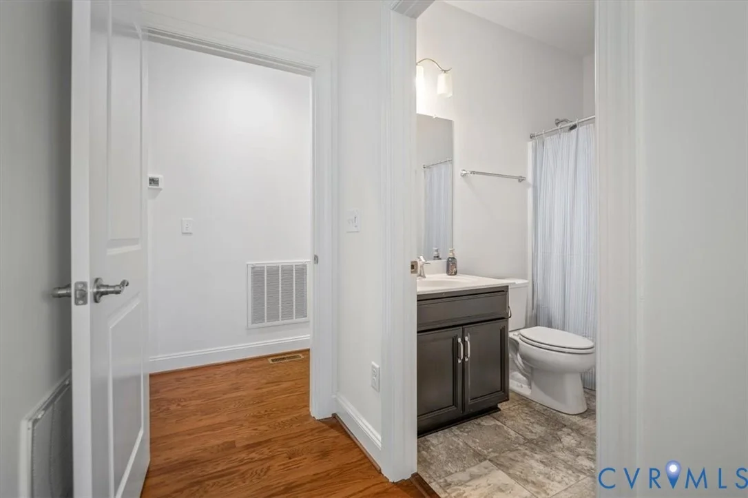Photo of 215 Lauradell Road