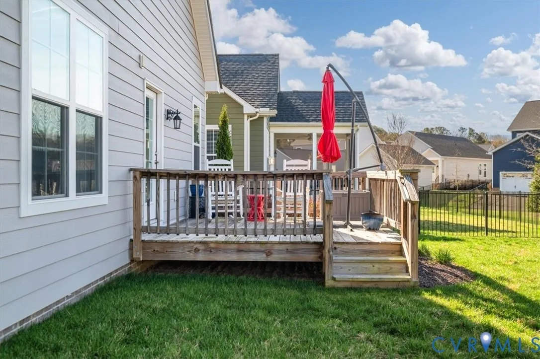 Photo of 215 Lauradell Road