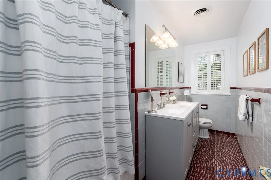 Photo of 703 Devon Road