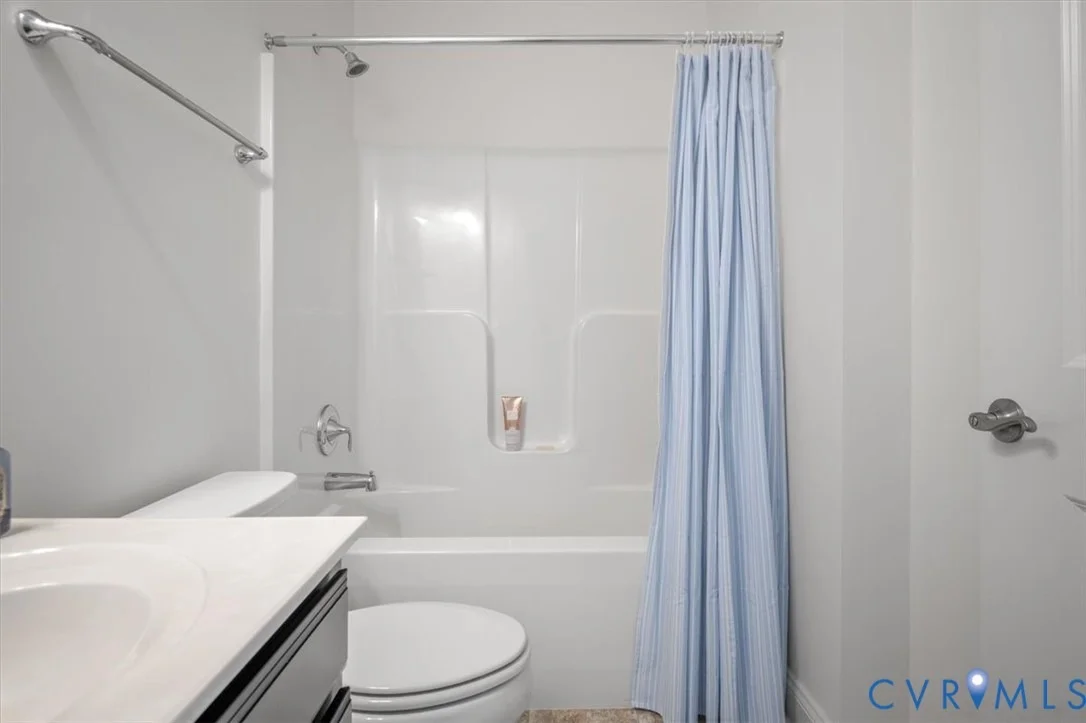 Photo of 215 Lauradell Road