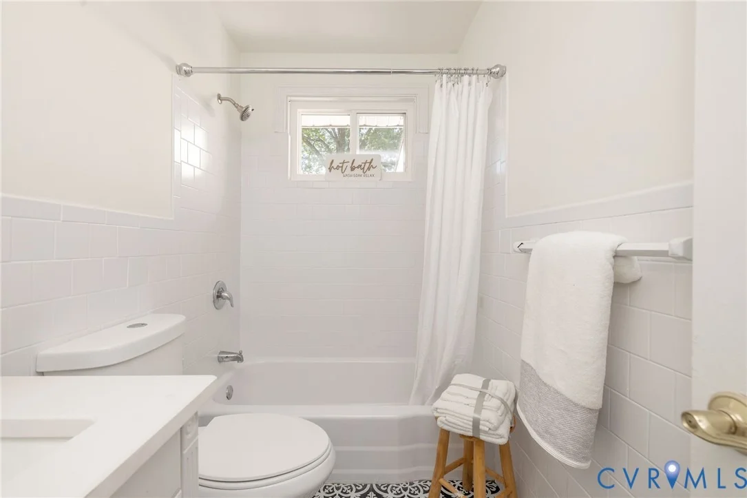Photo of 2212 Manlyn Road