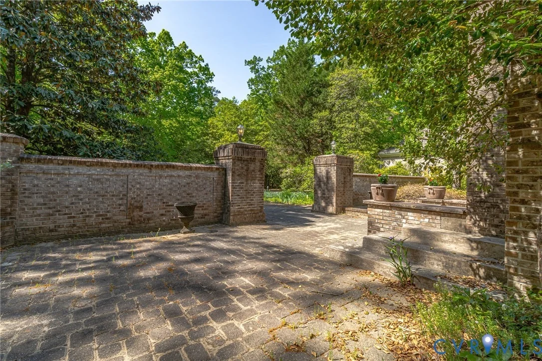 Photo of 1167 Ottoman Ferry Road