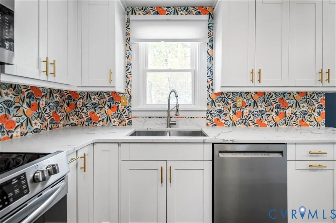 Photo of 6805 Hermitage Road