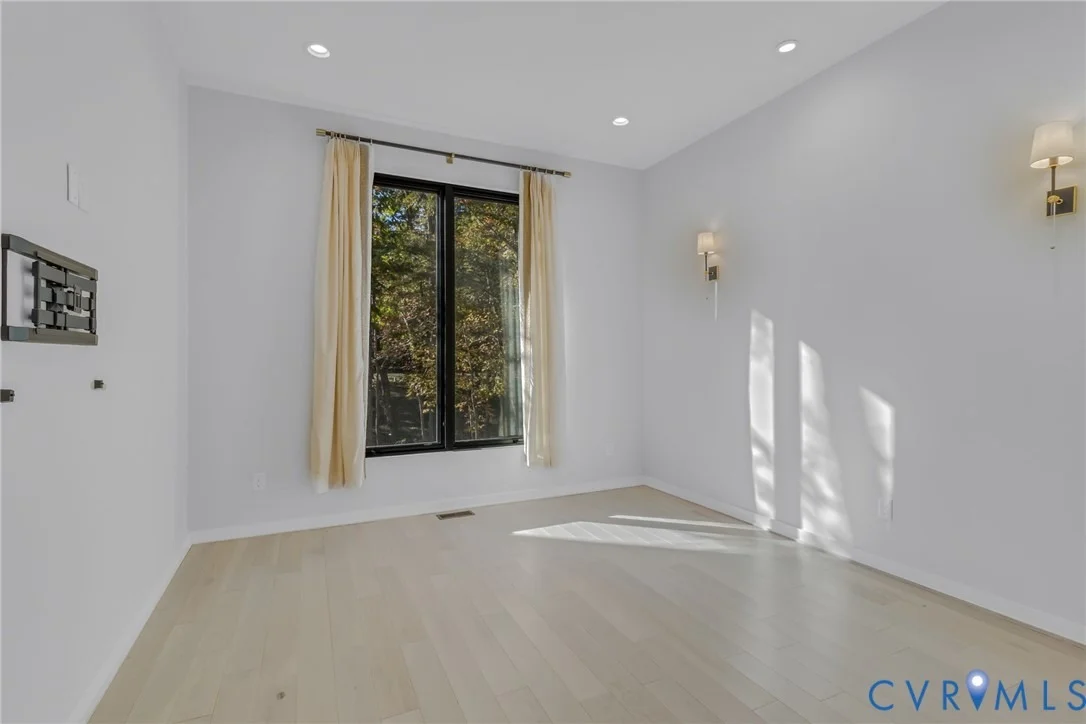Photo of 212A Gordon Drive