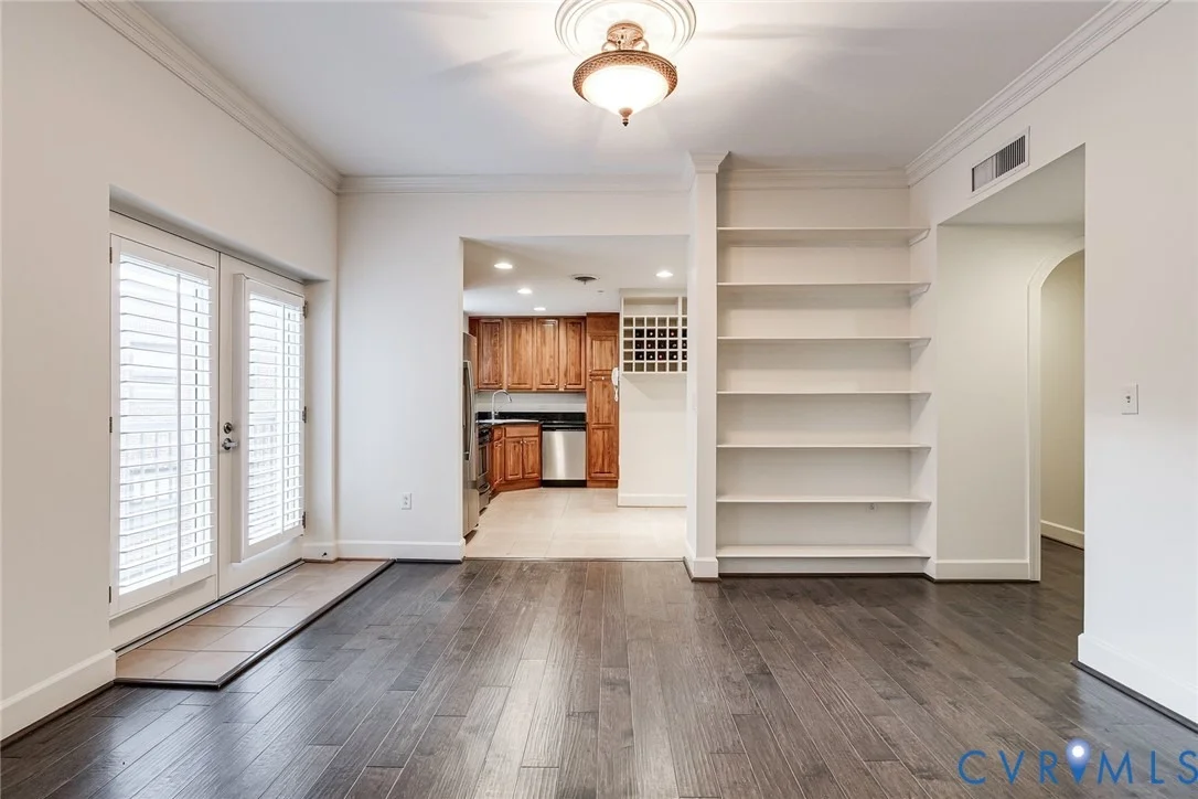 Photo of Unit 3D at 413 Stuart Circle