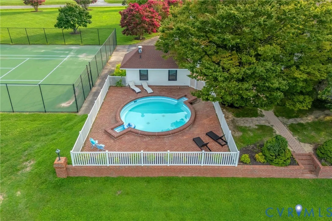 Photo of 467 Daingerfield Road