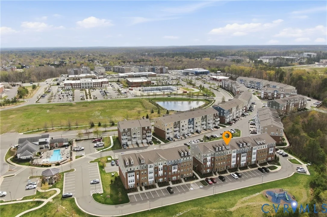 Photo of Unit B at 4349 Saunders Station Loop