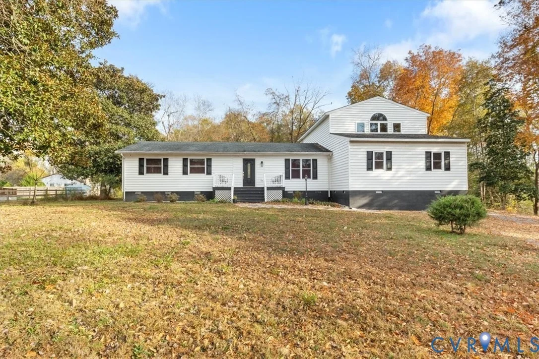 Photo of 517 W Riverside Drive