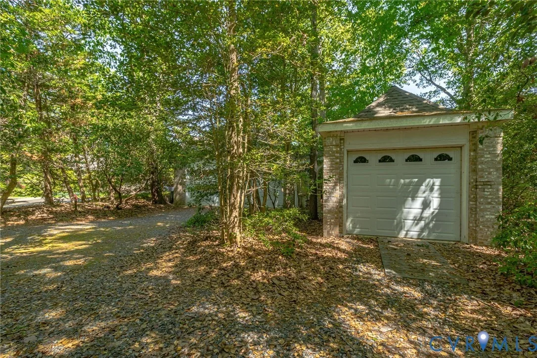 Photo of 1167 Ottoman Ferry Road