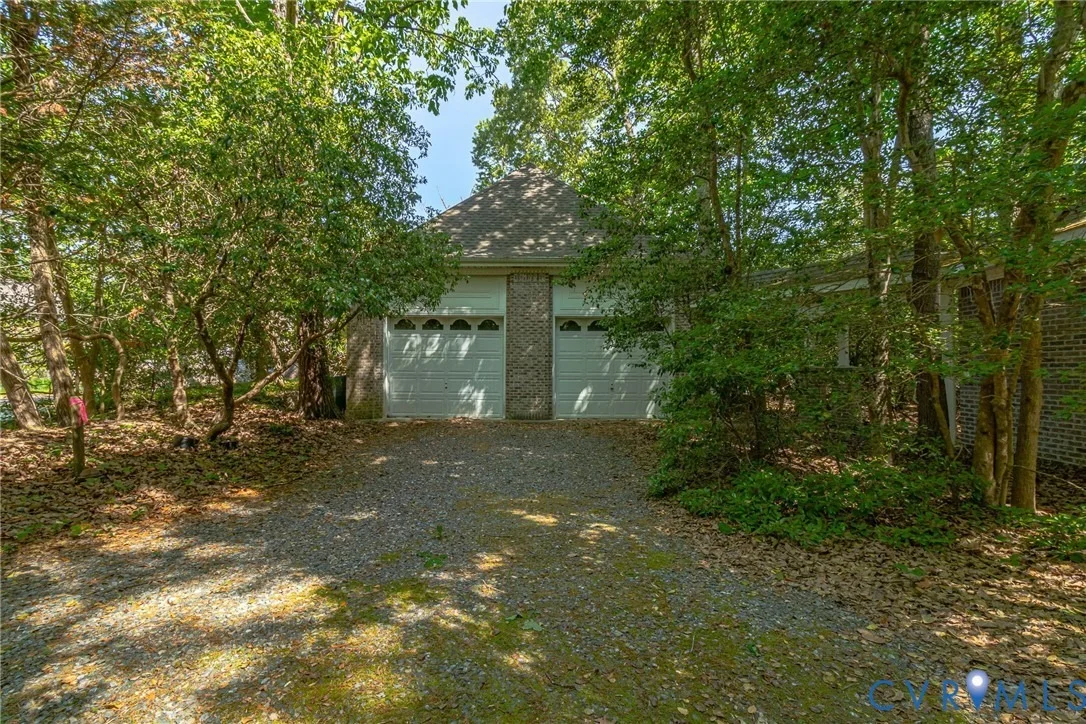 Photo of 1167 Ottoman Ferry Road