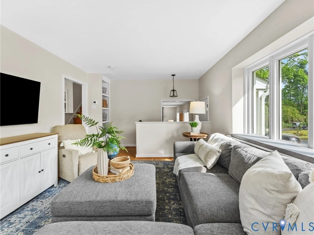 Photo of 9505 Wyndhurst Drive