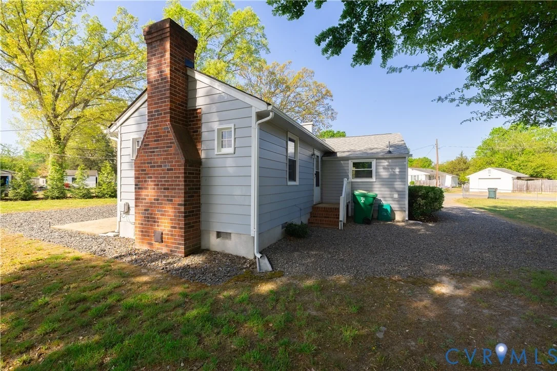 Photo of 2103 Aeronca Avenue