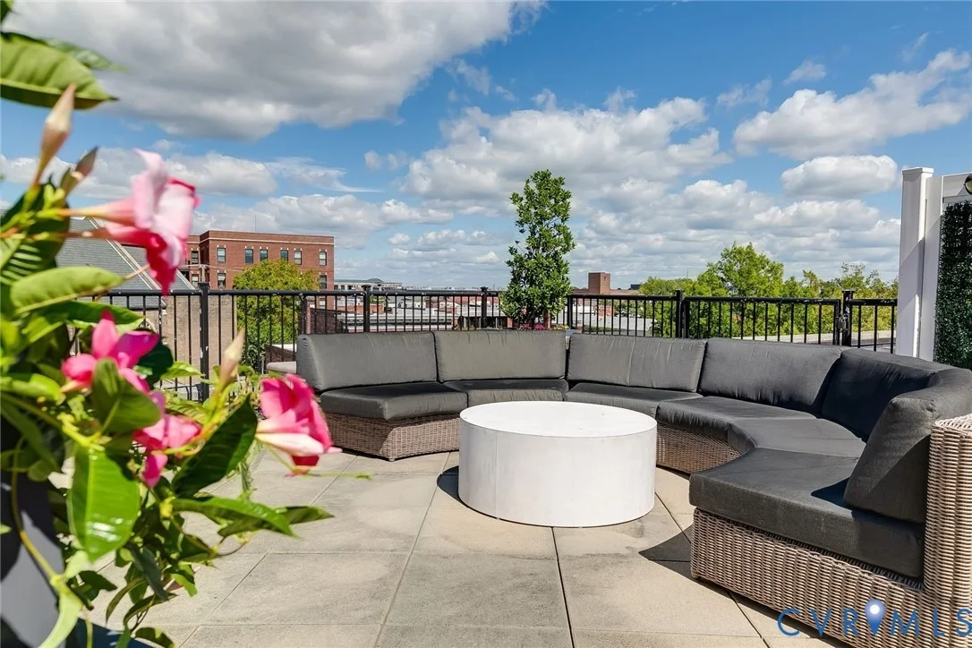 Photo of Unit 3D at 413 Stuart Circle