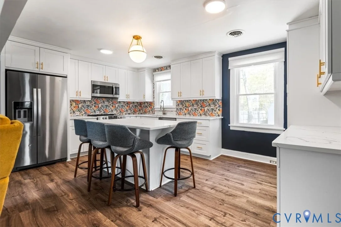 Photo of 6805 Hermitage Road