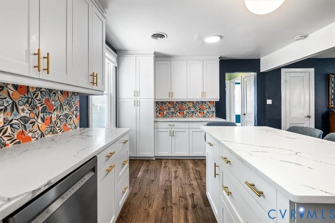 Photo of 6805 Hermitage Road