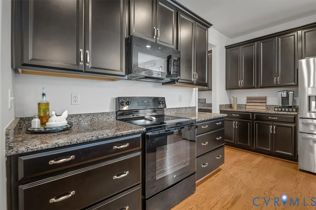 Photo of 215 Lauradell Road