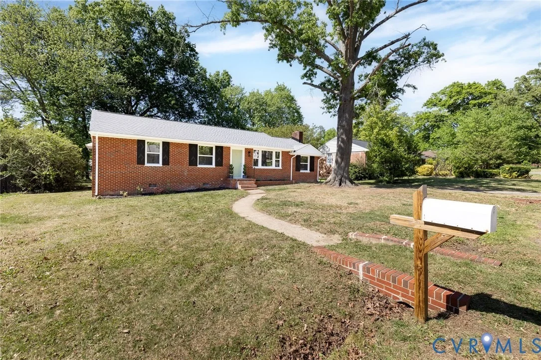 Photo of 2212 Manlyn Road