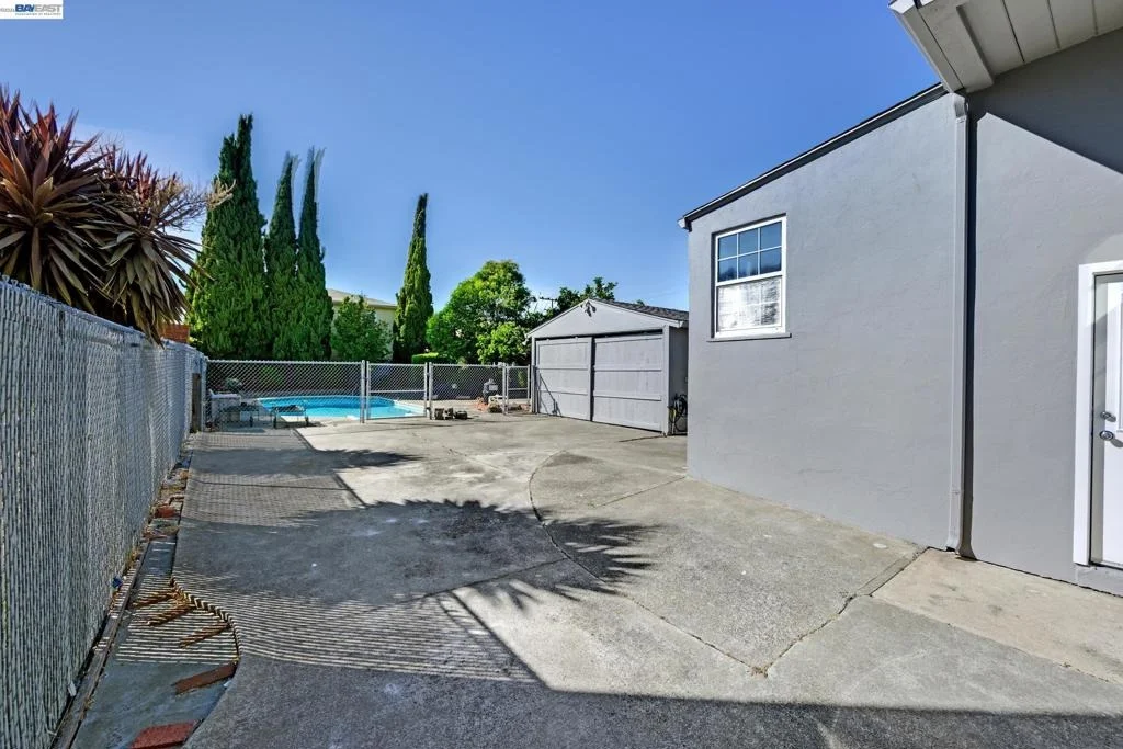 Photo of 784 Sunset Blvd