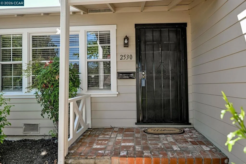 Photo of 2530 Maple Ave