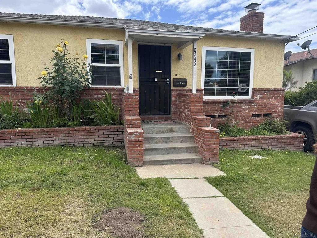 Photo of 8245 Orchard