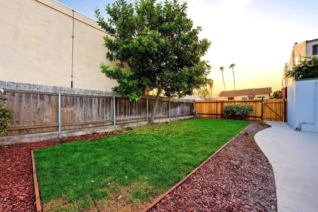 Photo of 4592 CONTOUR BLVD