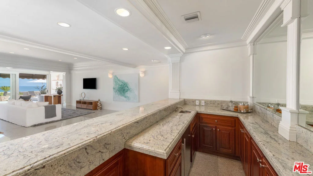 Photo of 29000 Cliffside Drive