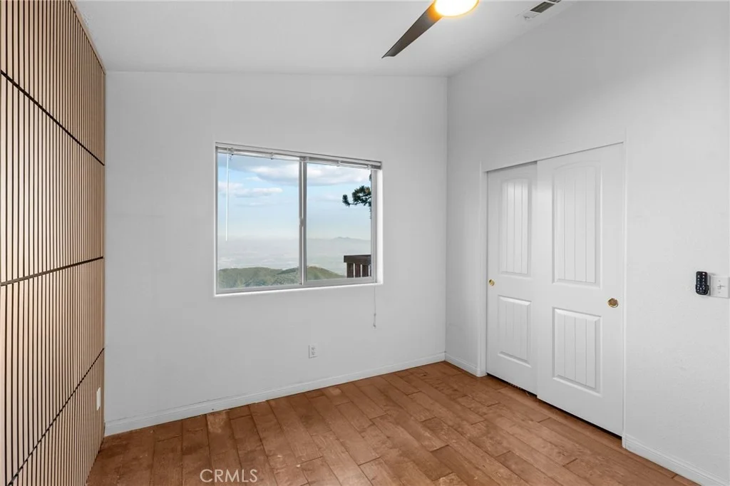 Photo of 23377 Crestview