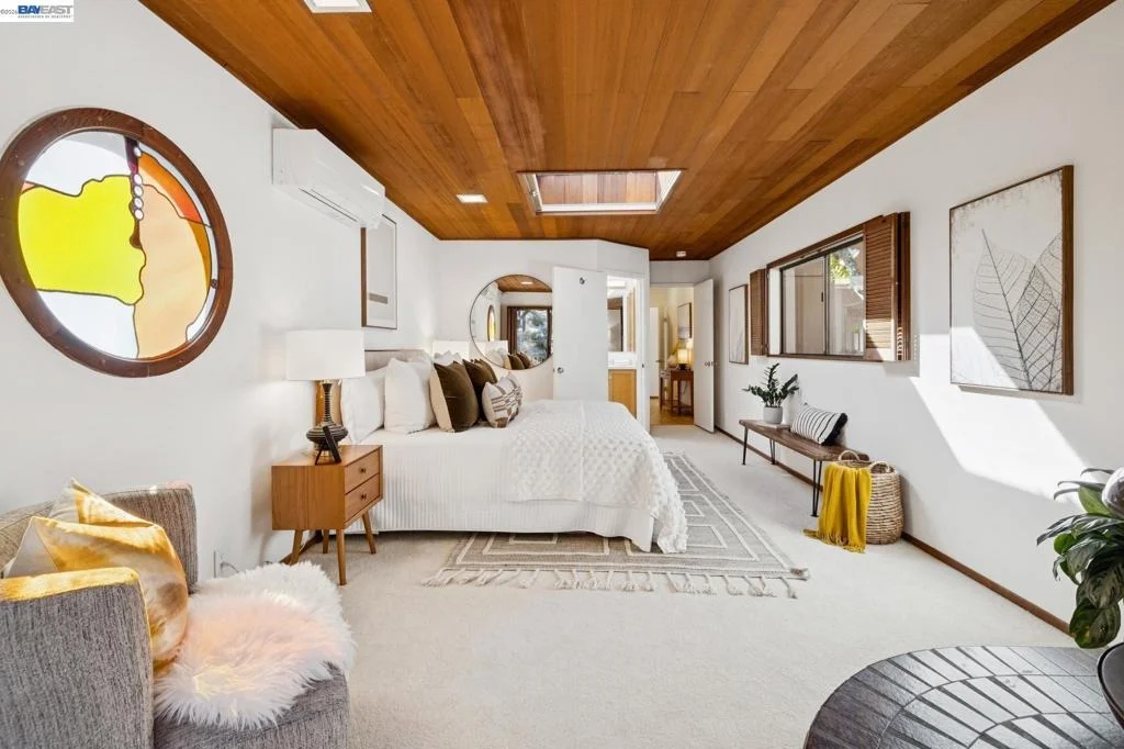 Photo of 1085 STERLING AVE