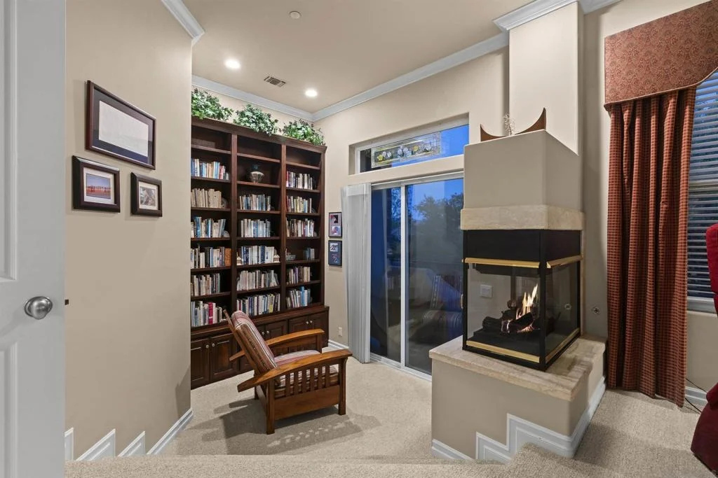 Photo of 1695 Grove Rd