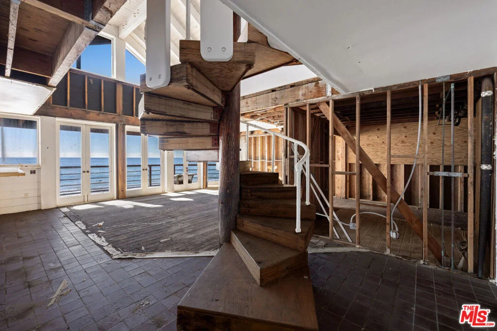 Photo of 25266 Malibu Road