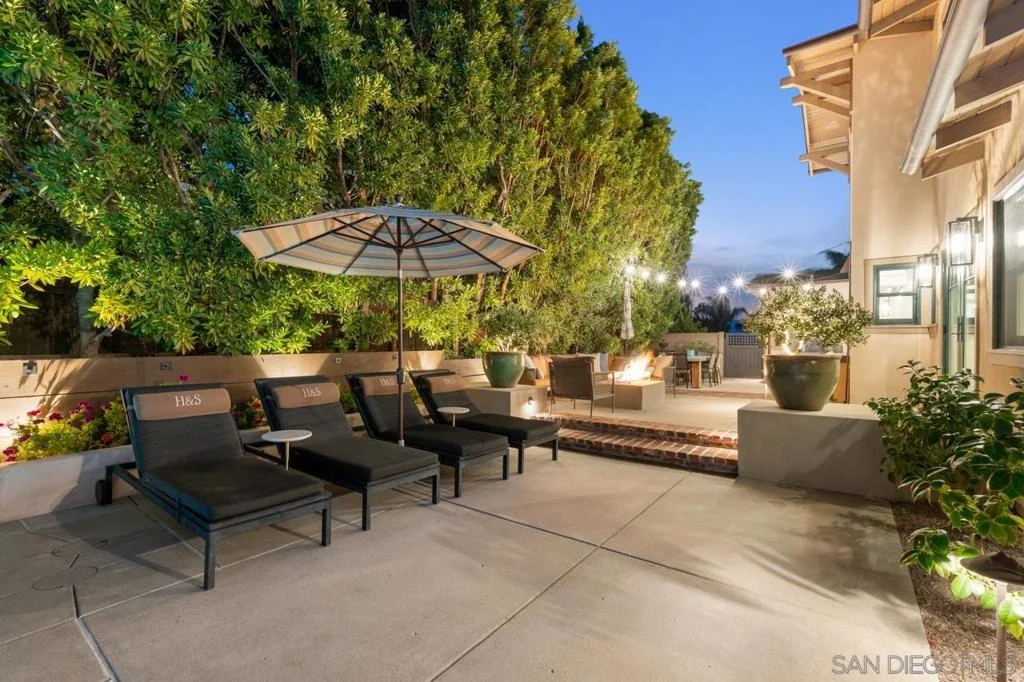 Photo of 3929 Alameda Dr